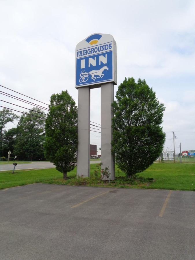 Fairgrounds Inn Du Quoin Esterno foto